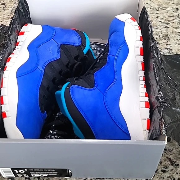 Aj 10 hallway tinker